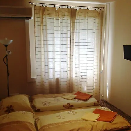 Top Apartment Budapest *